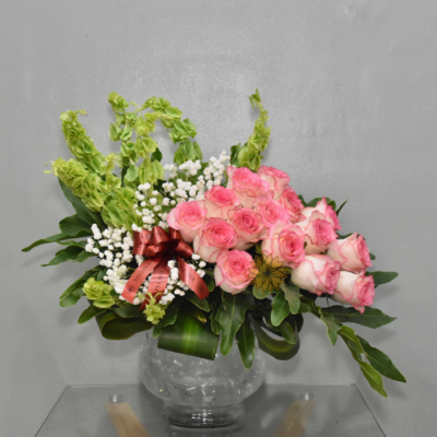 1 Dozen Colombian Roses Ikebana Arrangement